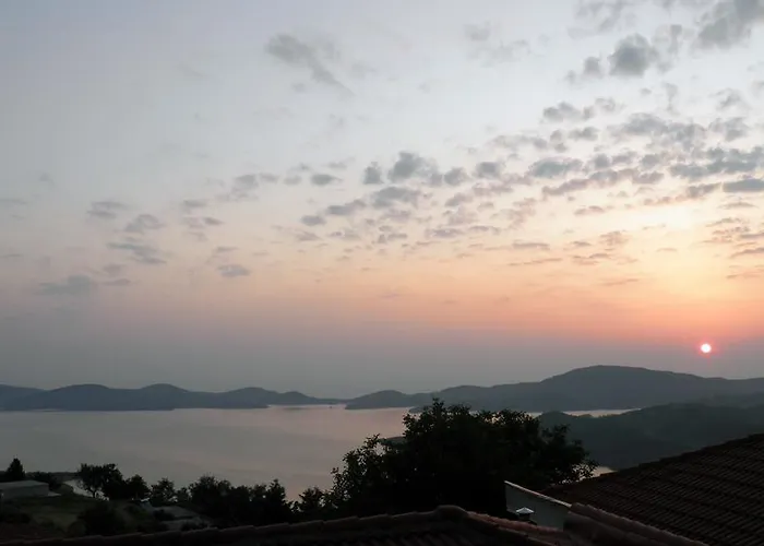 Πανσιόν Mitsiopoulou Νεοχώρι